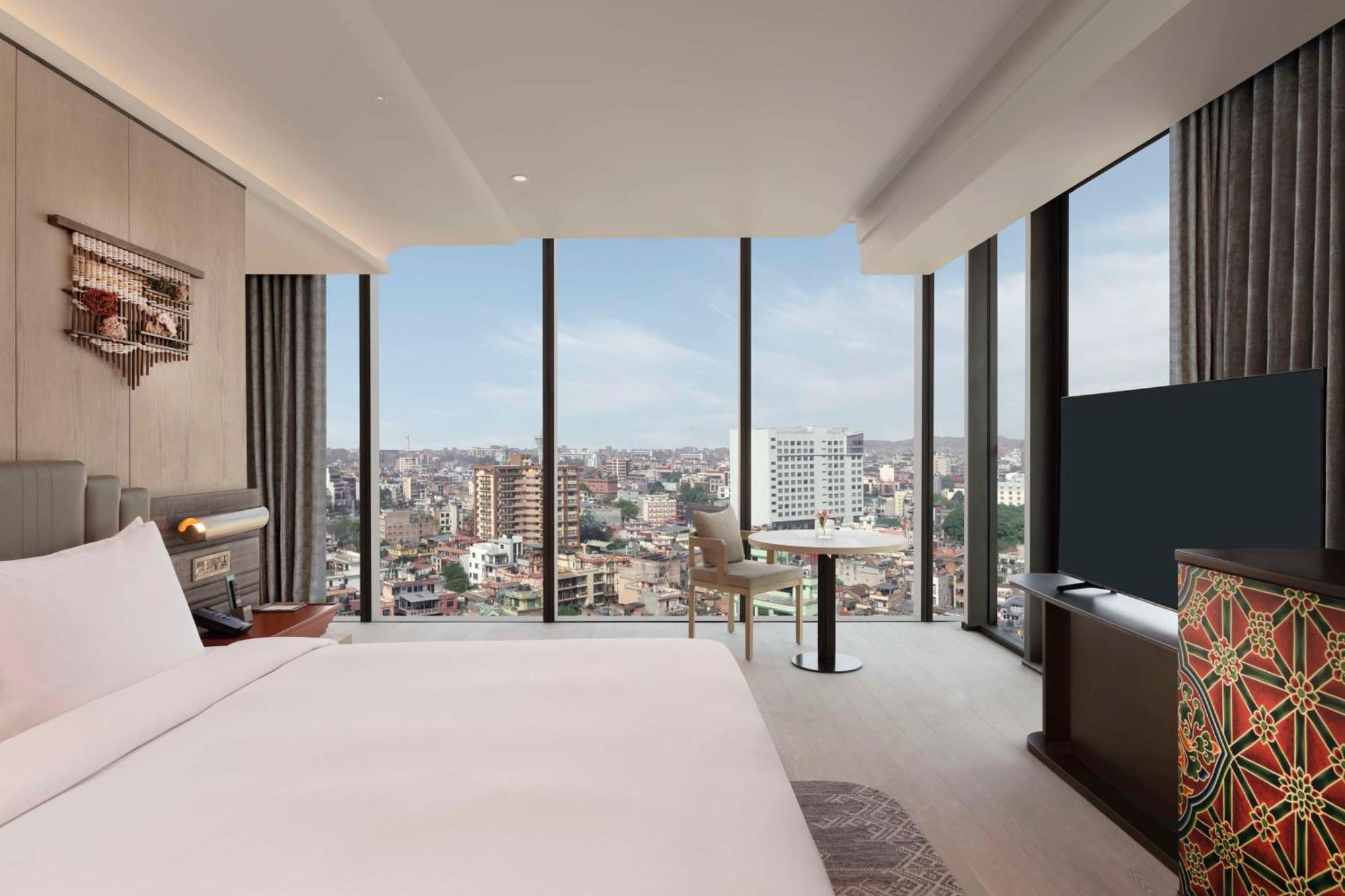 Отель Hilton Катманду Экстерьер фото