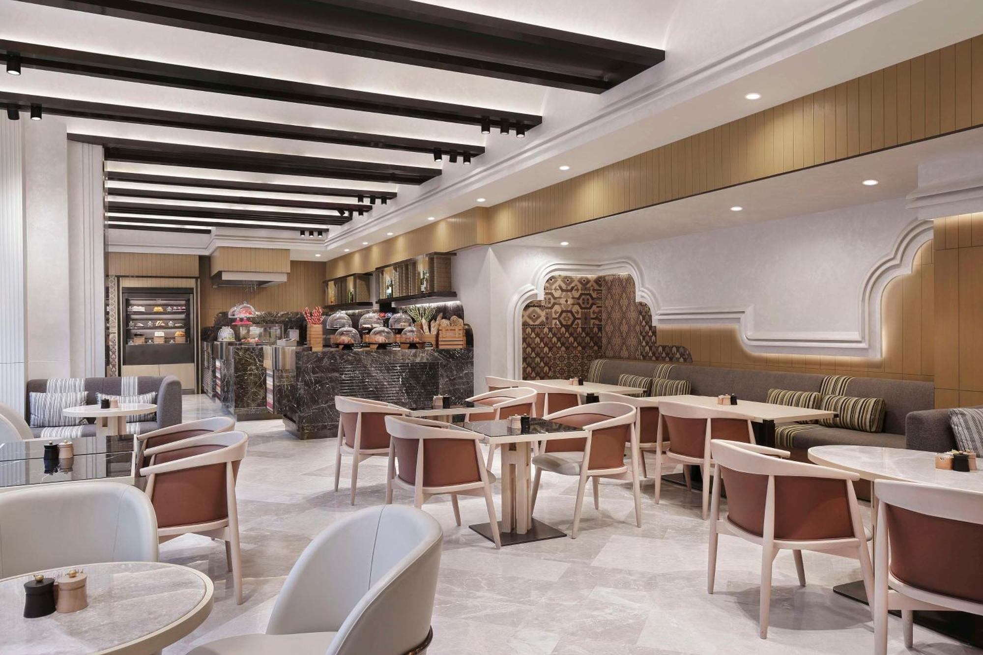 Отель Hilton Катманду Экстерьер фото